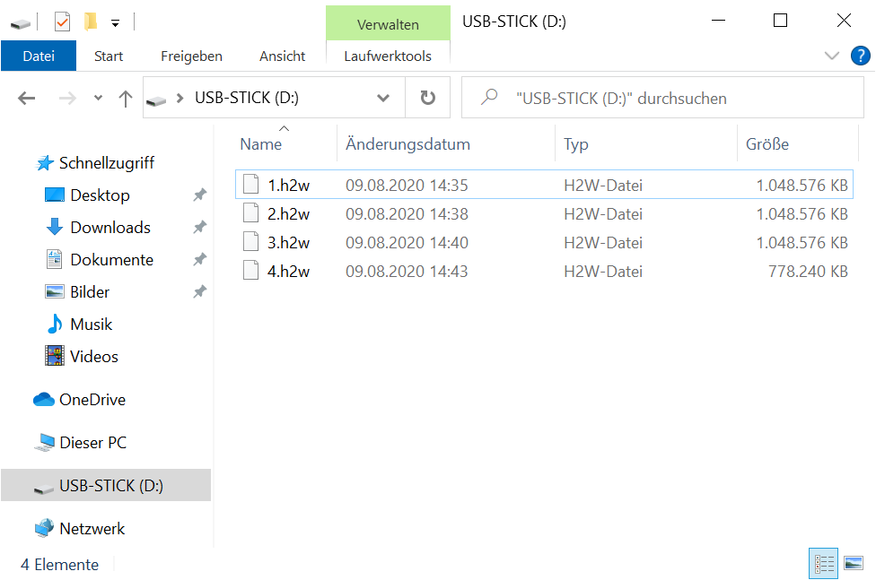Screenshot des „Windows 10“-Dateimanagers, welcher den Inhalt des getesteten Speichermediums darstellt. Direkt im Hauptverzeichnis sind vier Testdateien aufgelistet.