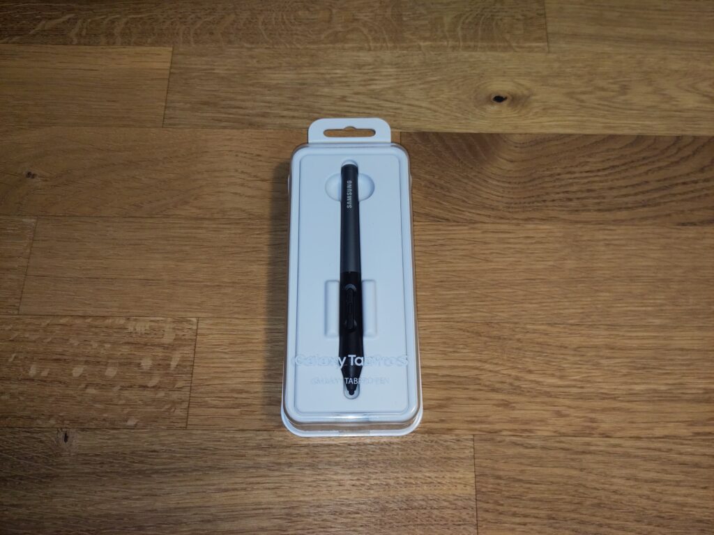 Foto des Stiftes in der Originalverpackung.